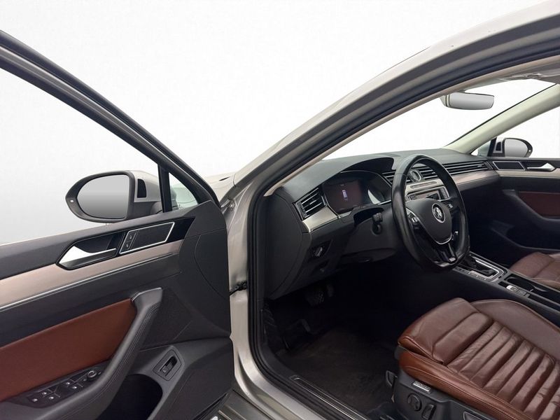 Volkswagen Passat bild 15