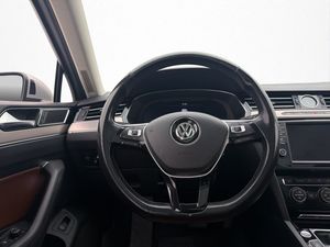 Volkswagen Passat bild 14