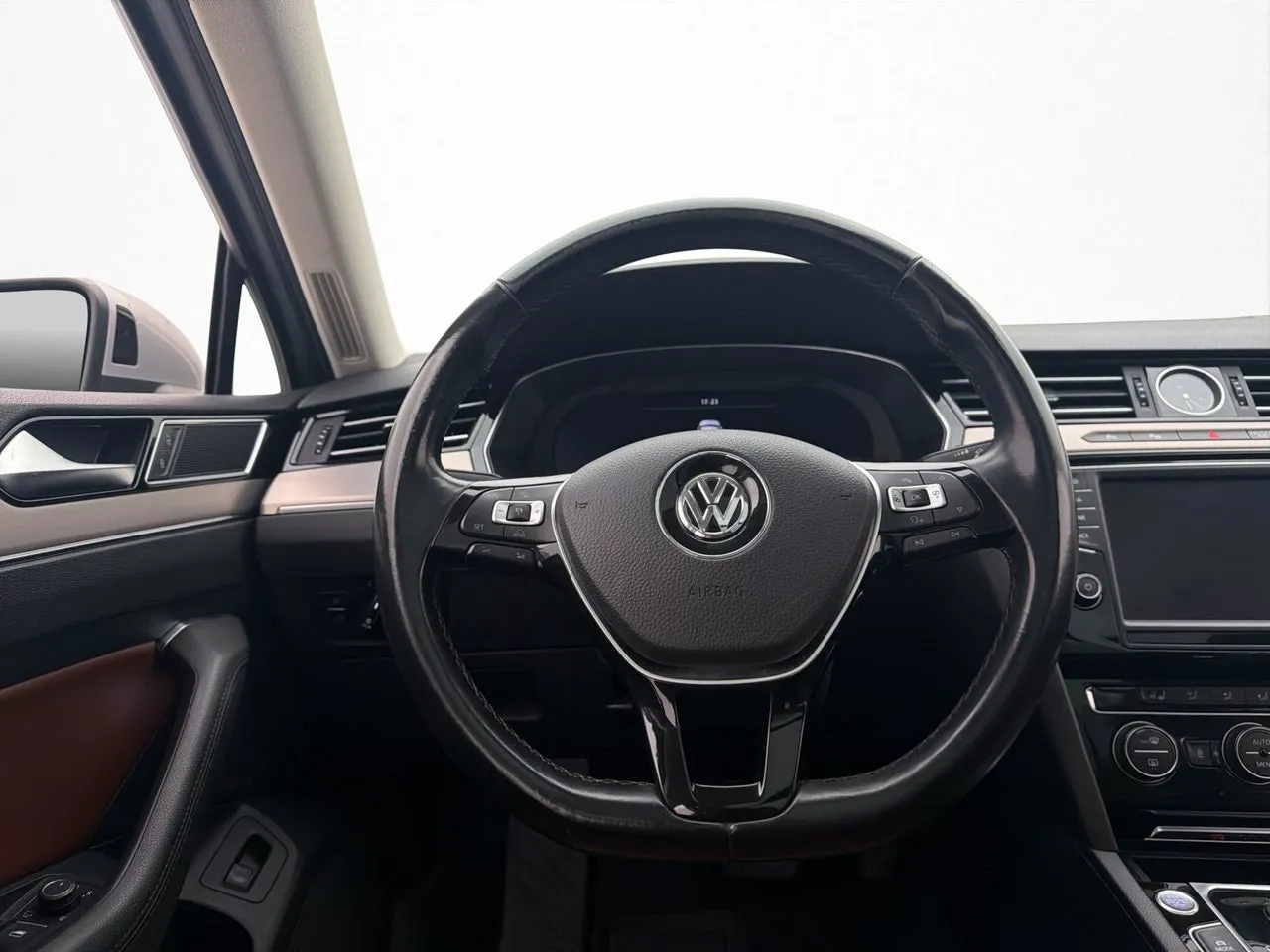 Volkswagen Passat bild 14