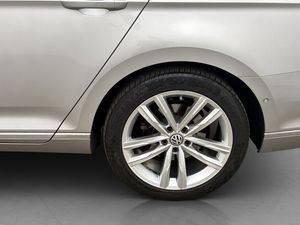 Volkswagen Passat bild 28