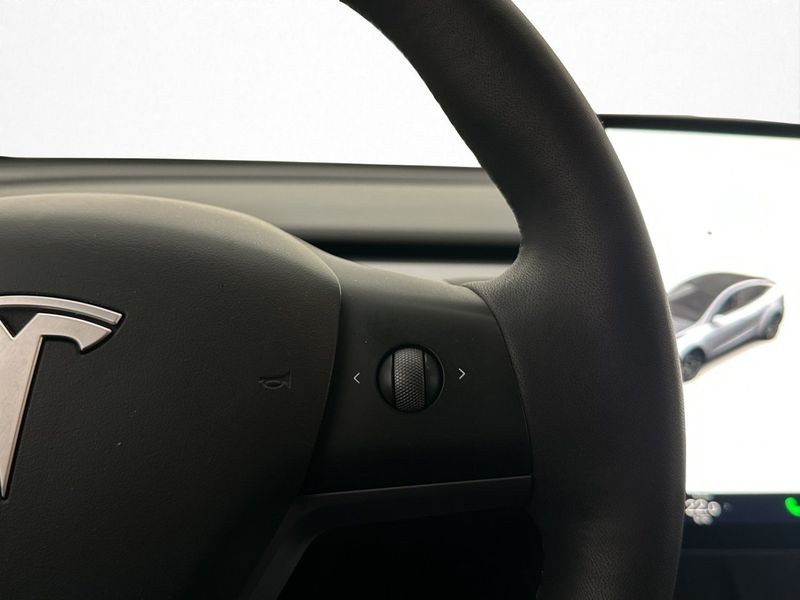Tesla Model Y bild 28