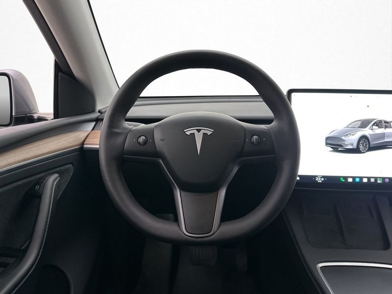 Tesla Model Y bild 15