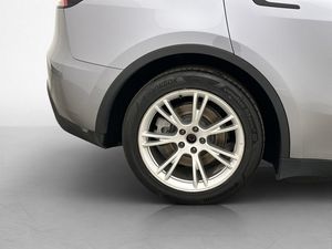 Tesla Model Y bild 33