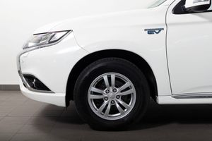Mitsubishi Outlander bild 4