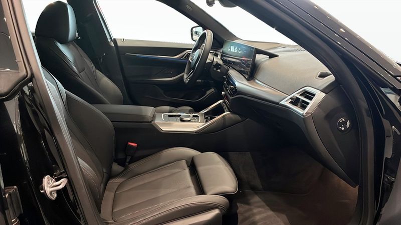 BMW i4 bild 3