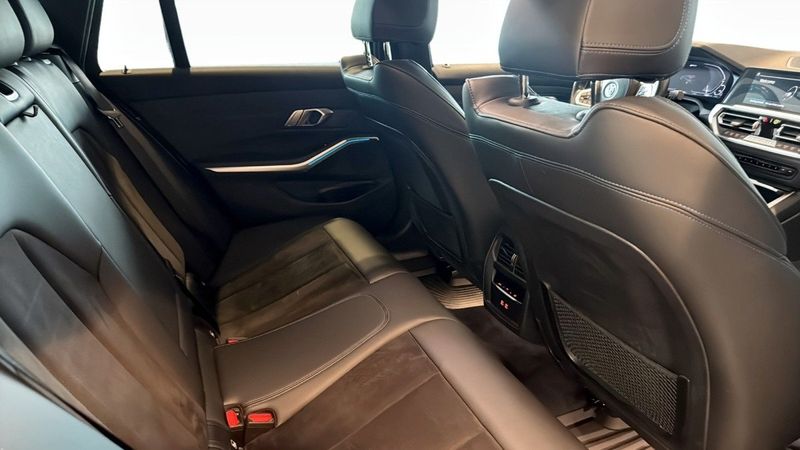 BMW 330 bild 5