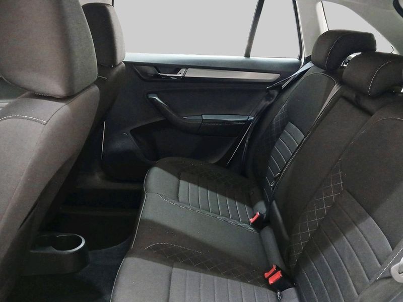 Skoda Rapid bild 10