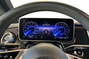 Mercedes EQE300 bild 6