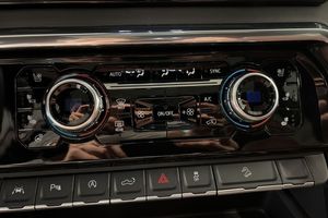GMC Sierra bild 16