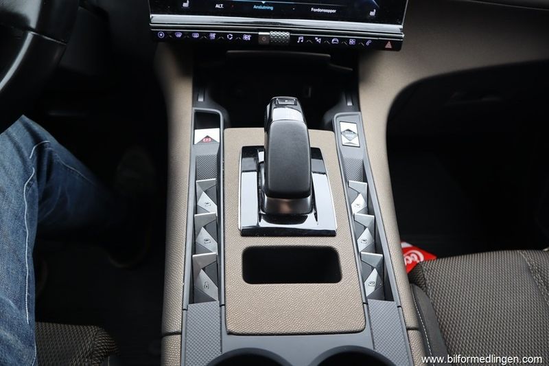 DS 7 Crossback bild 16