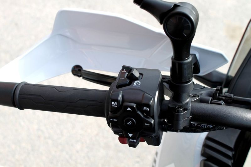 CFMOTO 1000 MT-X bild 12
