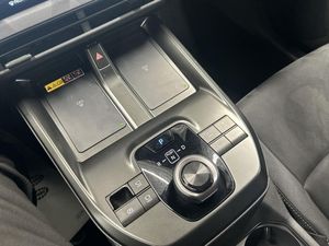 Toyota C-HR+ bild 17