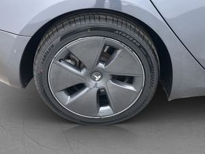 Tesla Model 3 bild 34