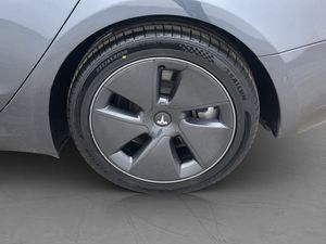 Tesla Model 3 bild 33