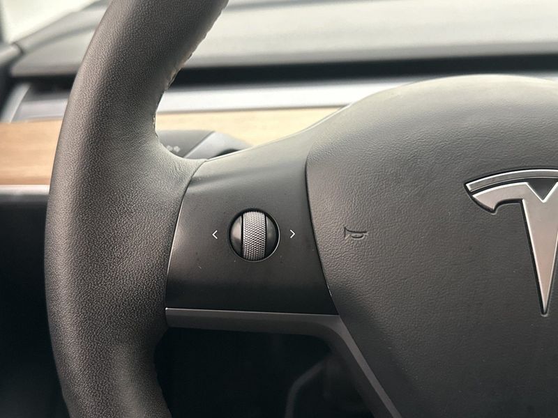 Tesla Model 3 bild 16
