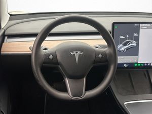 Tesla Model 3 bild 15