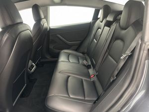Tesla Model 3 bild 30