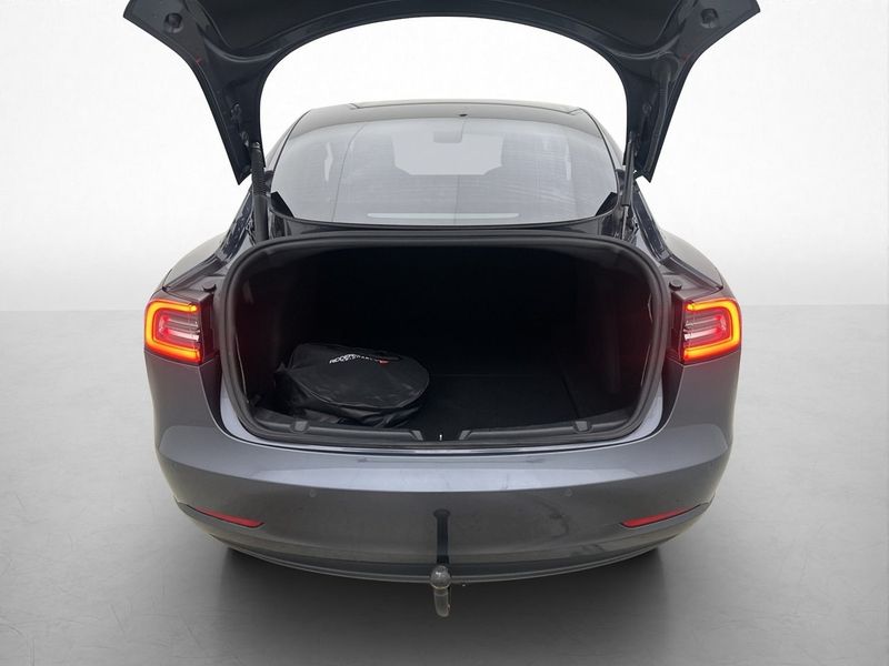 Tesla Model 3 bild 10