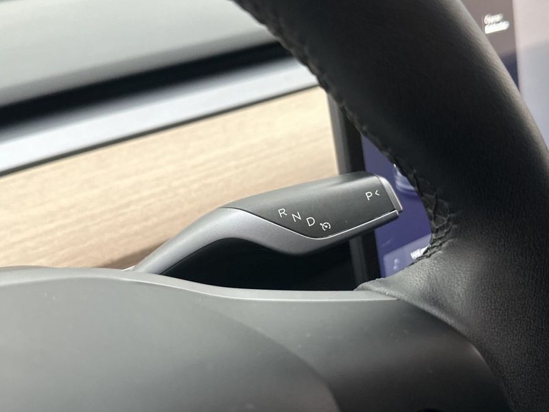 Tesla Model 3 bild 18