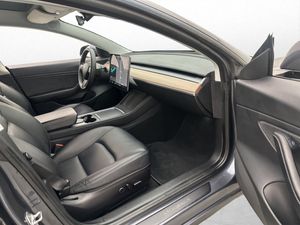 Tesla Model 3 bild 31
