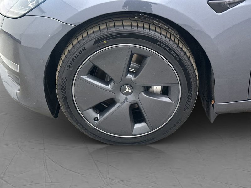 Tesla Model 3 bild 32