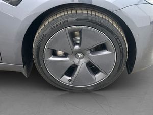 Tesla Model 3 bild 35