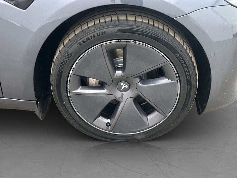 Tesla Model 3 bild 35