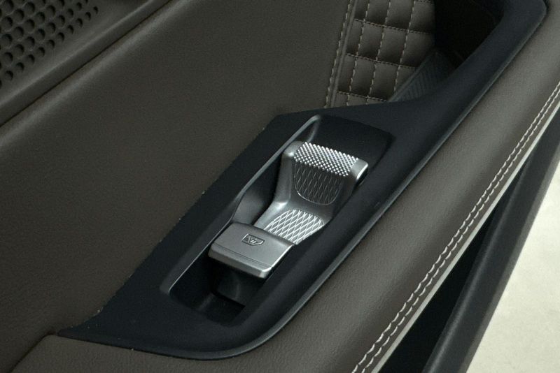 BYD Han bild 22