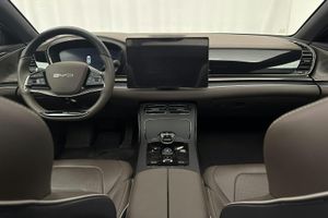 BYD Han bild 6