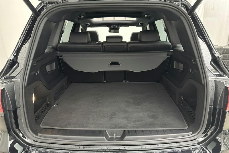Mercedes EQB300 bild 9