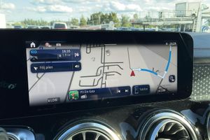 Mercedes EQB300 bild 13