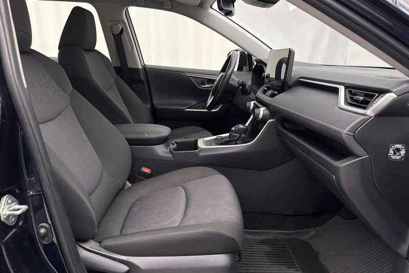 Toyota RAV4 bild 7