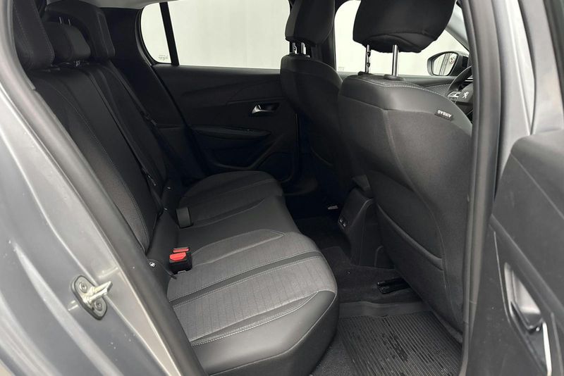 Peugeot 208 bild 7