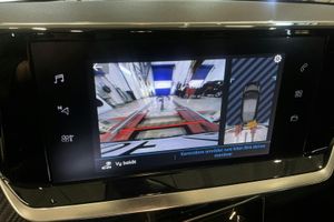 Peugeot 208 bild 11