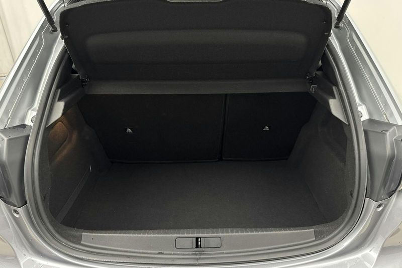 Peugeot 208 bild 8