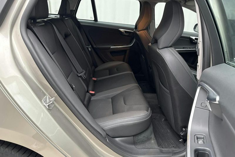 Volvo V60 bild 8