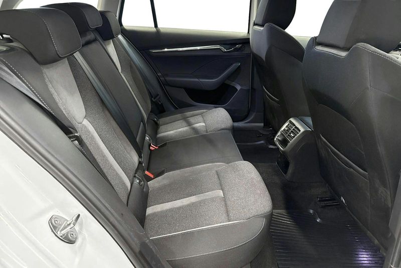 Skoda Octavia bild 8