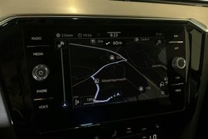 Volkswagen Passat bild 11