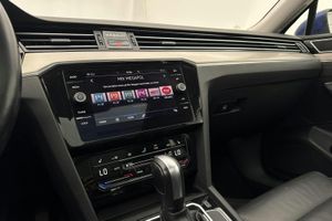 Volkswagen Passat bild 15