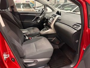 Toyota Verso bild 20