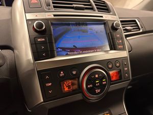 Toyota Verso bild 16