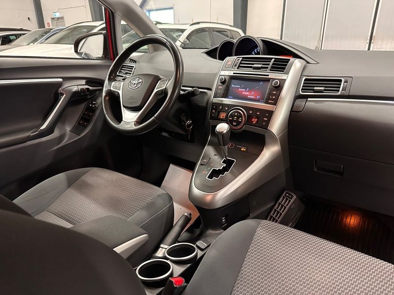 Toyota Verso bild 21