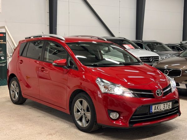Toyota Verso 1.8 147HK EDITION 50 7-SITS DRAG KAMERA VÄRMARE 1 ÄGARE - 2015