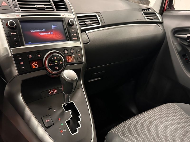 Toyota Verso bild 7