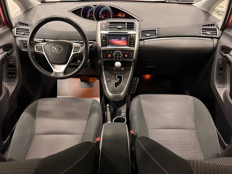 Toyota Verso bild 9