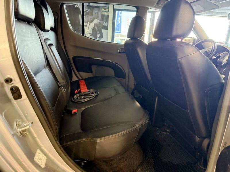 Mitsubishi L200 bild 11