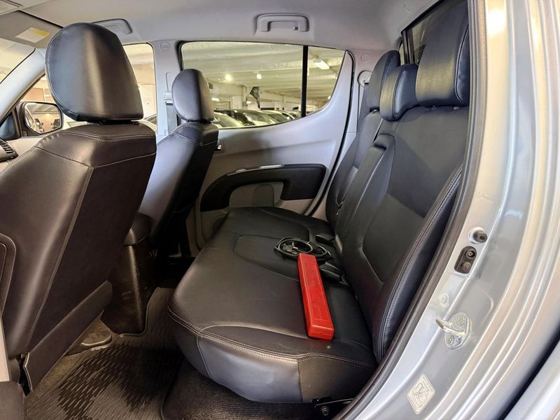 Mitsubishi L200 bild 12