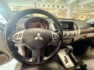 Mitsubishi L200 bild 13