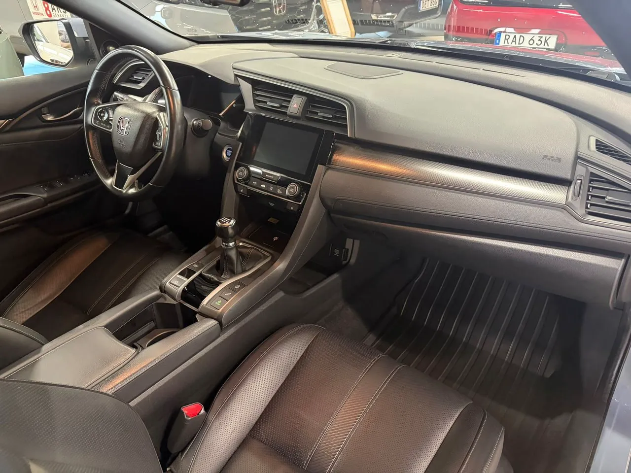 Honda Civic 1.5 i-VTEC Turbo Prestige / 1ère main / Attelage