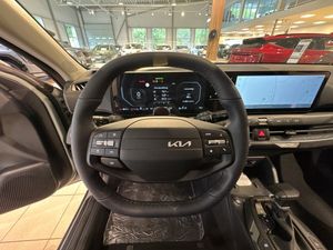 Kia K4 bild 15